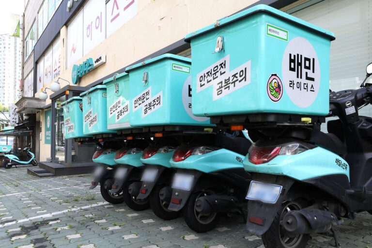 “또 배달앱 갈등? 해외는 이렇게 해결했다…”
