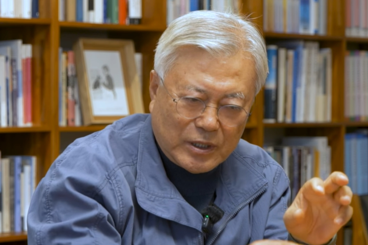 출처 : 유튜브 채널 '평산책방'