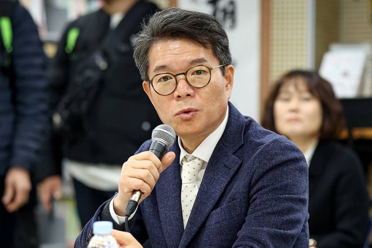 출처 : 더불어민주당 홈페이지